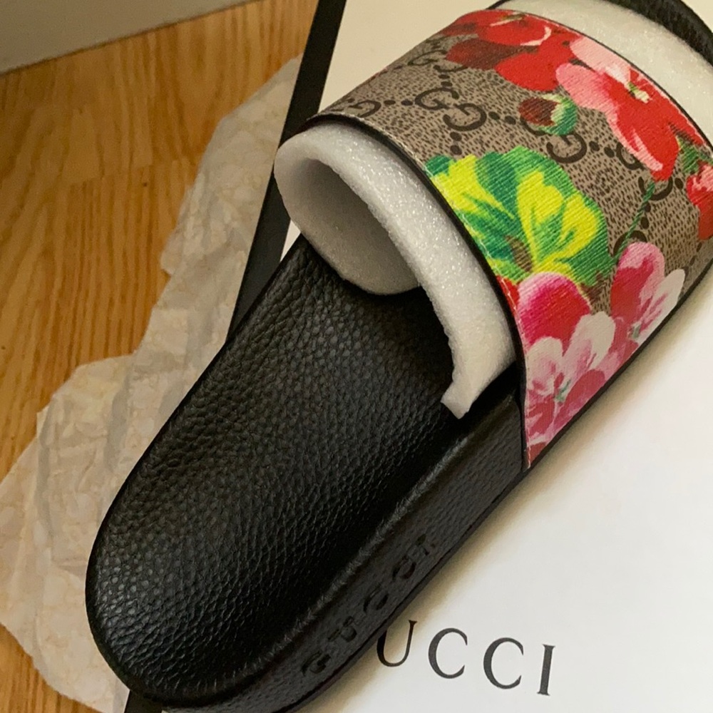 Gucci slides